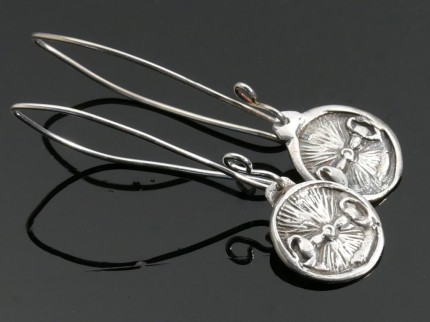 “Snaffle Bit Earrings” Overall length: 2", Price: $149, Chisholm Ref. #: SE6 - Snaffle bits are the motif in these round earring on long ear wires. Earrings are hand crafted in .960 silver. Ear wires are sterling silver (.925).