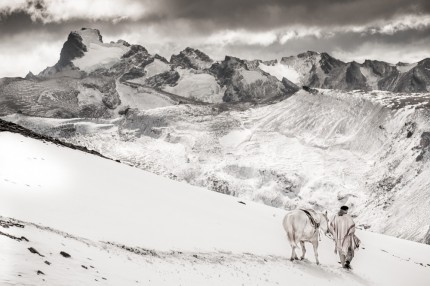 “Recorrida de Invierno” (Winter Rounds), 2009, Print on archival fine art paper, Edition: 5/12, 43 x 65 inches, Singed & Numbered
